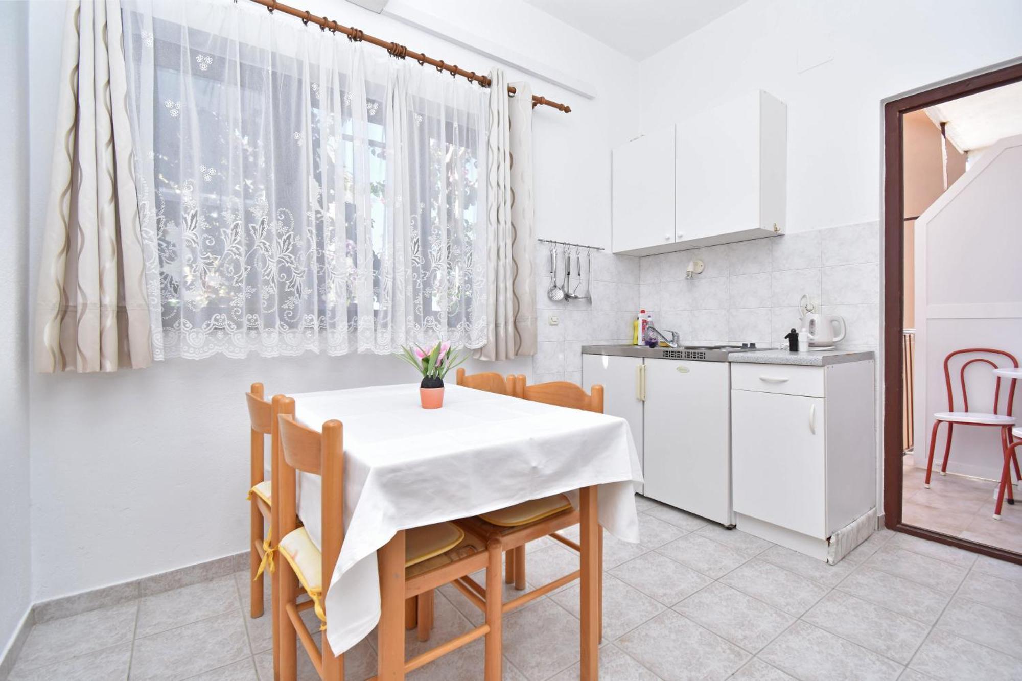 Jordan Apartments Tucepi Bilik gambar